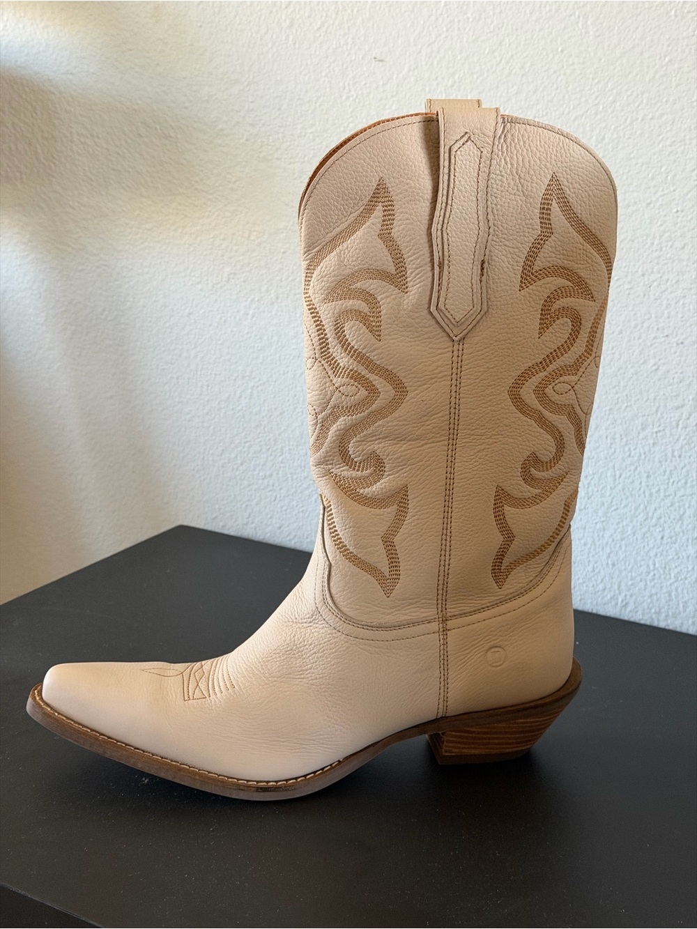 NEW Dingo “Out West” Cowgirl Boots snip toe Leather DI 920 Sand, Size 11